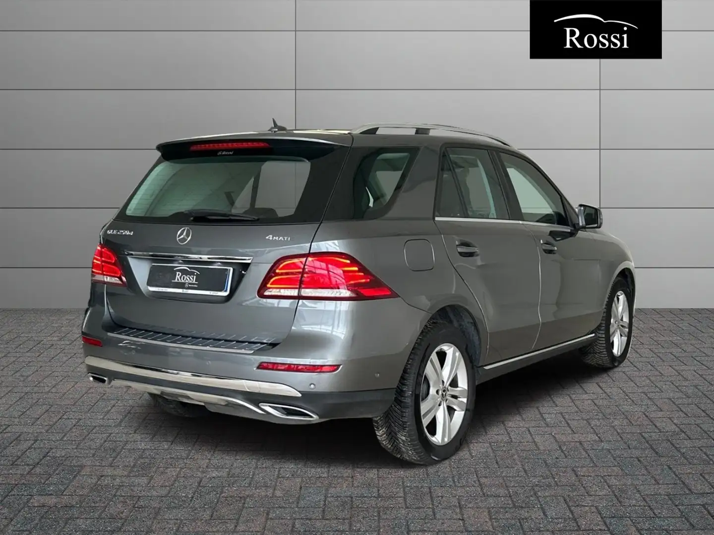 Mercedes-Benz GLE 250 d Sport 4matic auto siva - 2