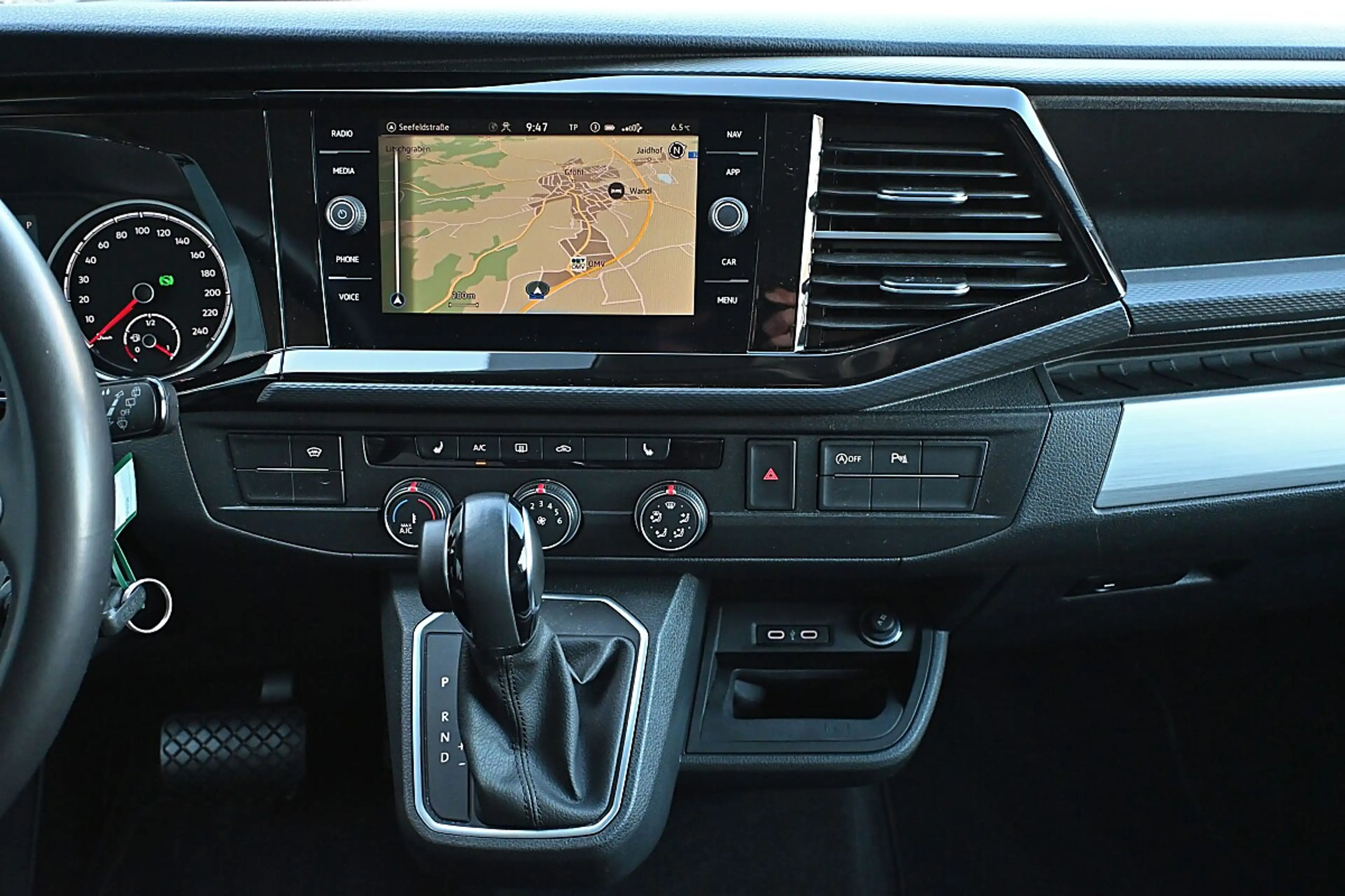 Volkswagen T6.1 Multivan Multivan Comfortline 2,0 TDI 4Motion DSG ACC, A... — photo 5