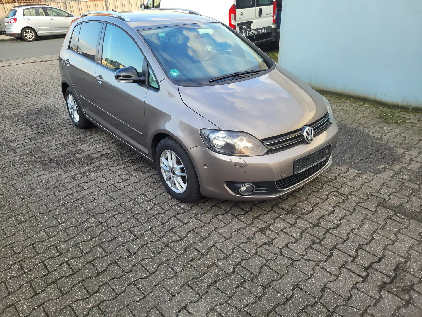 Volkswagen Golf Plus 1.6 TDI e Grau - 2