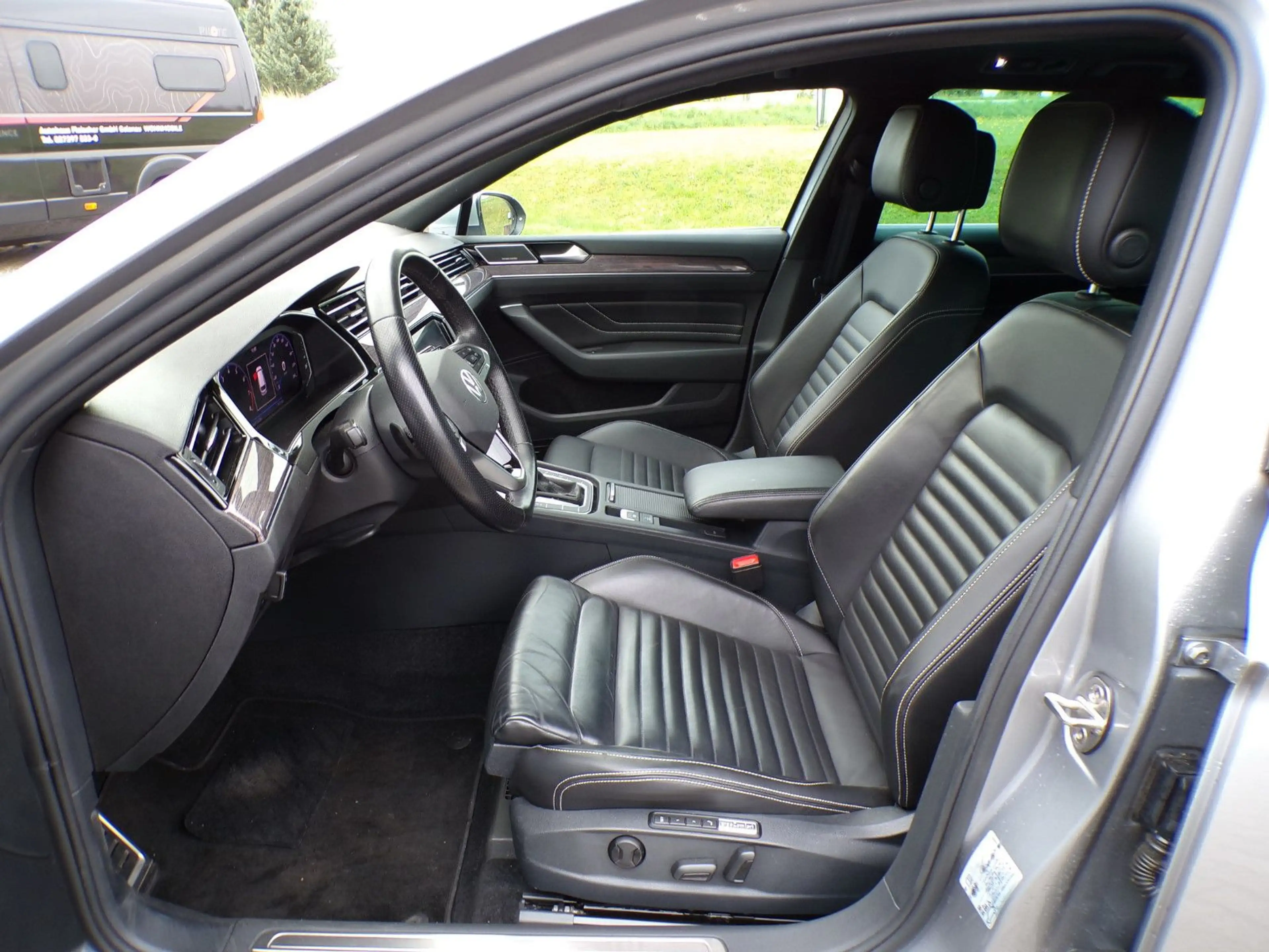 Volkswagen Passat Variant Alltrack 4Motion — photo 10