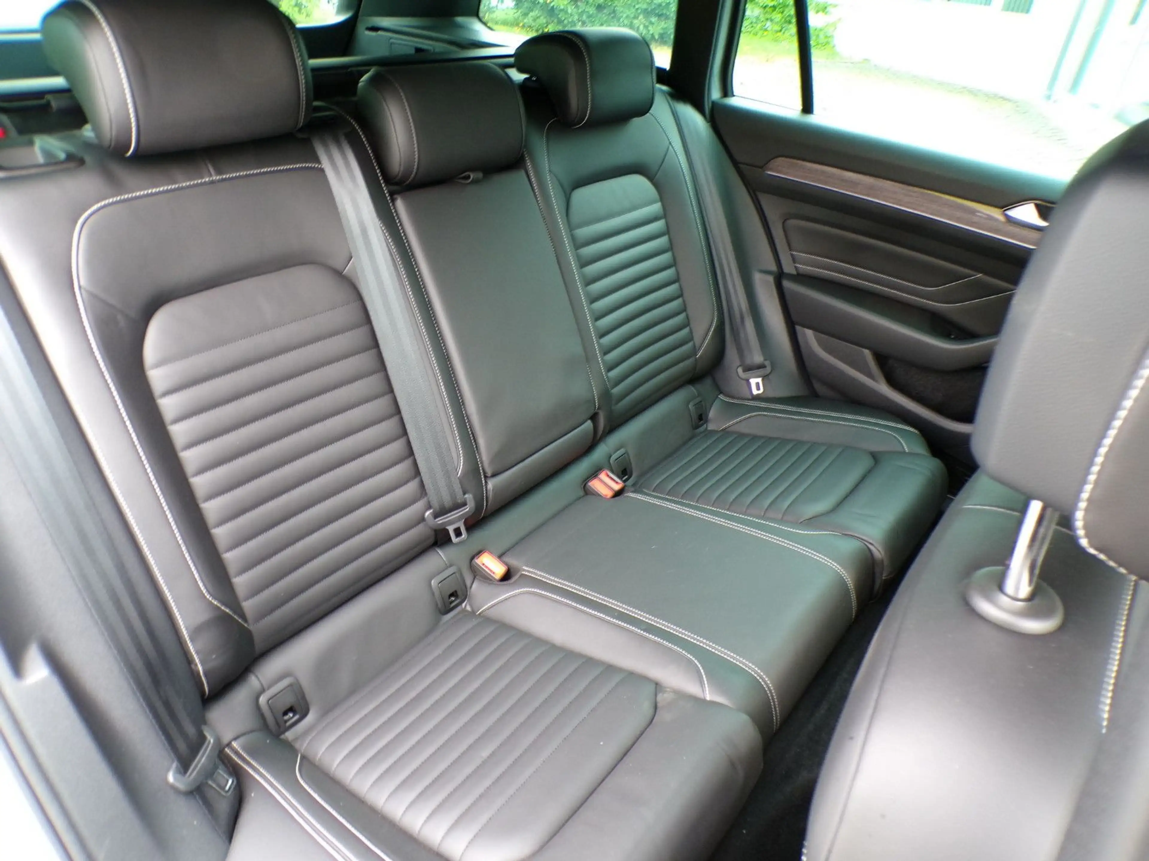 Volkswagen Passat Variant Alltrack 4Motion — photo 14