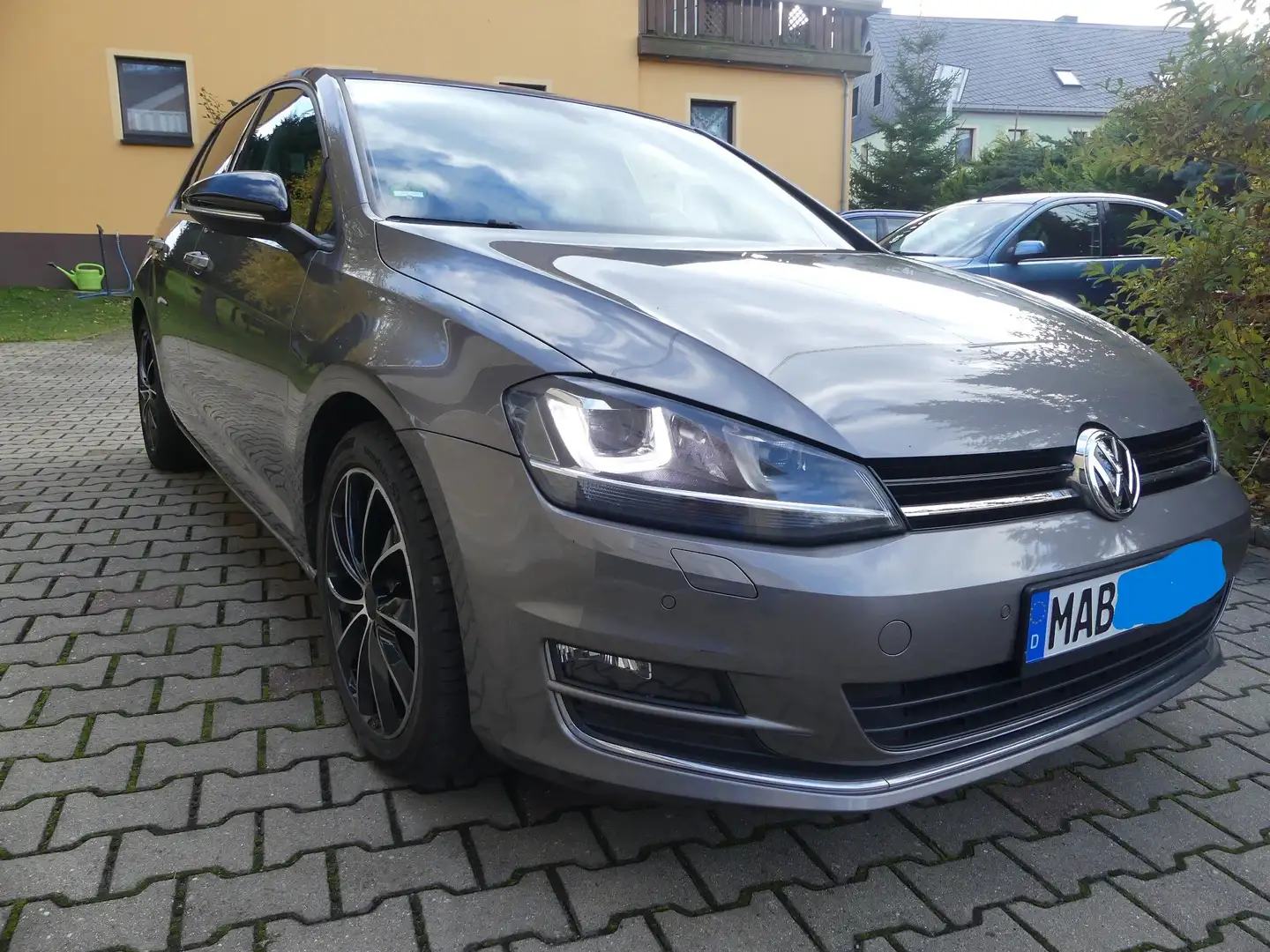 Volkswagen Golf Golf VII 5-Türer 1.4 TSI BlueMotion Highline Šedá - 2