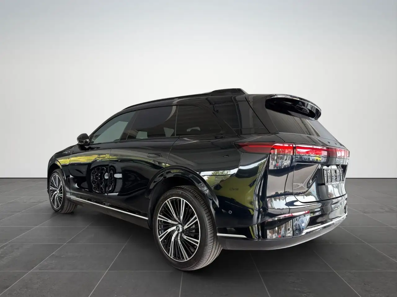 XPENG G9