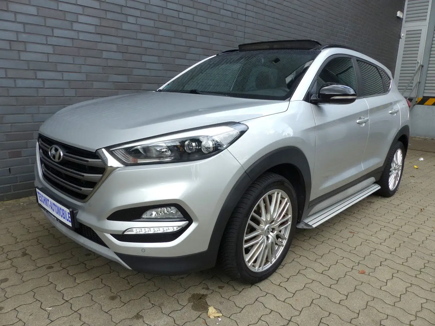 Hyundai TUCSON Passion+ 4WD/Pano/LED/Kamera/Navi Plateado - 1