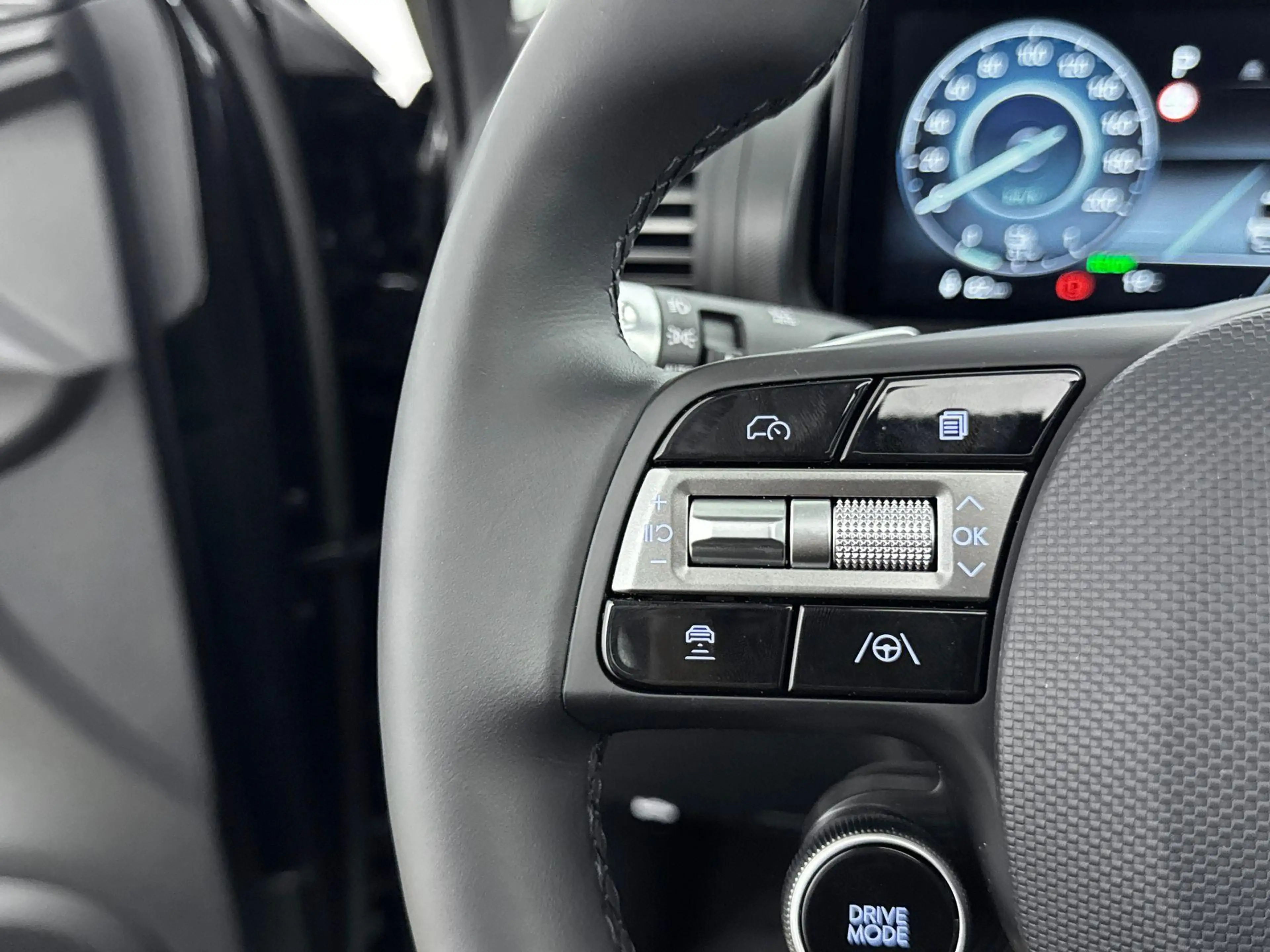 Hyundai Inster PULSE ADVANCED 42 kWh | SCHUIFDAK | STOEL & STUURV — photo 14