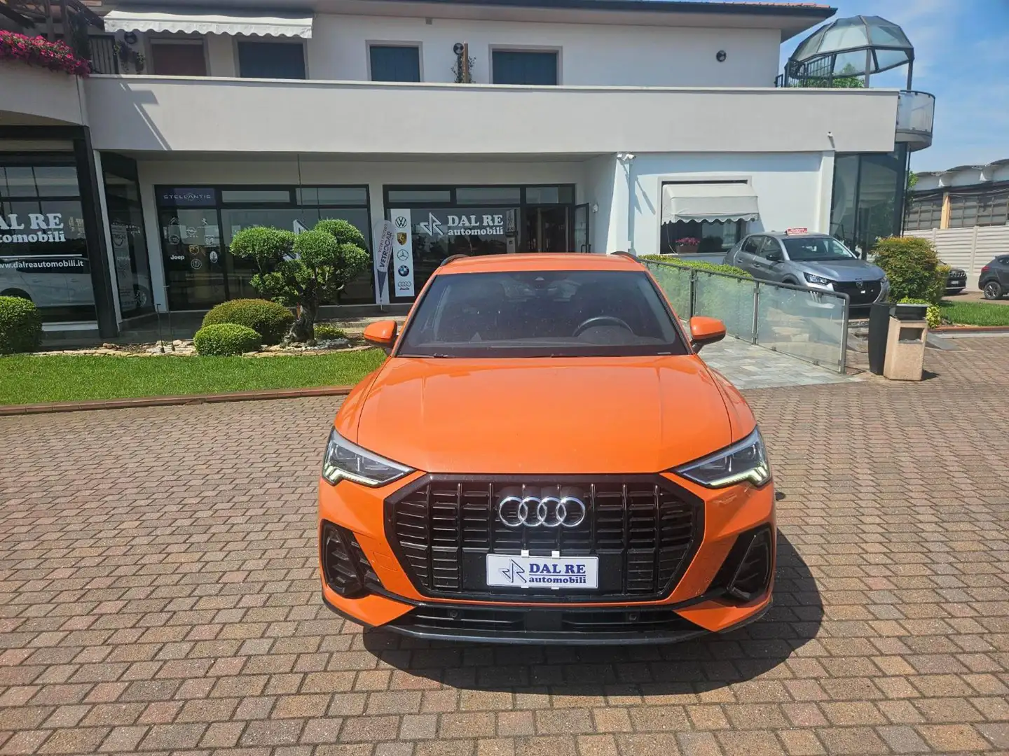 Audi Q3 2.0 TDI 150 CV S tronic S line Edition Arancione - 1