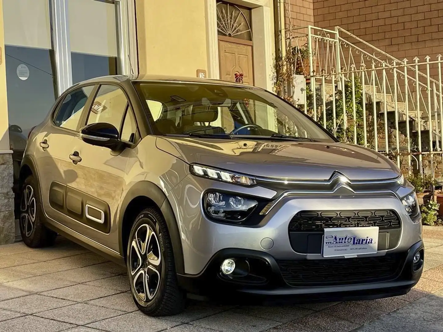 Citroen C3 BlueHDi 102 CV S&S Feel Pack Apple CarPlay-Android Argento - 2