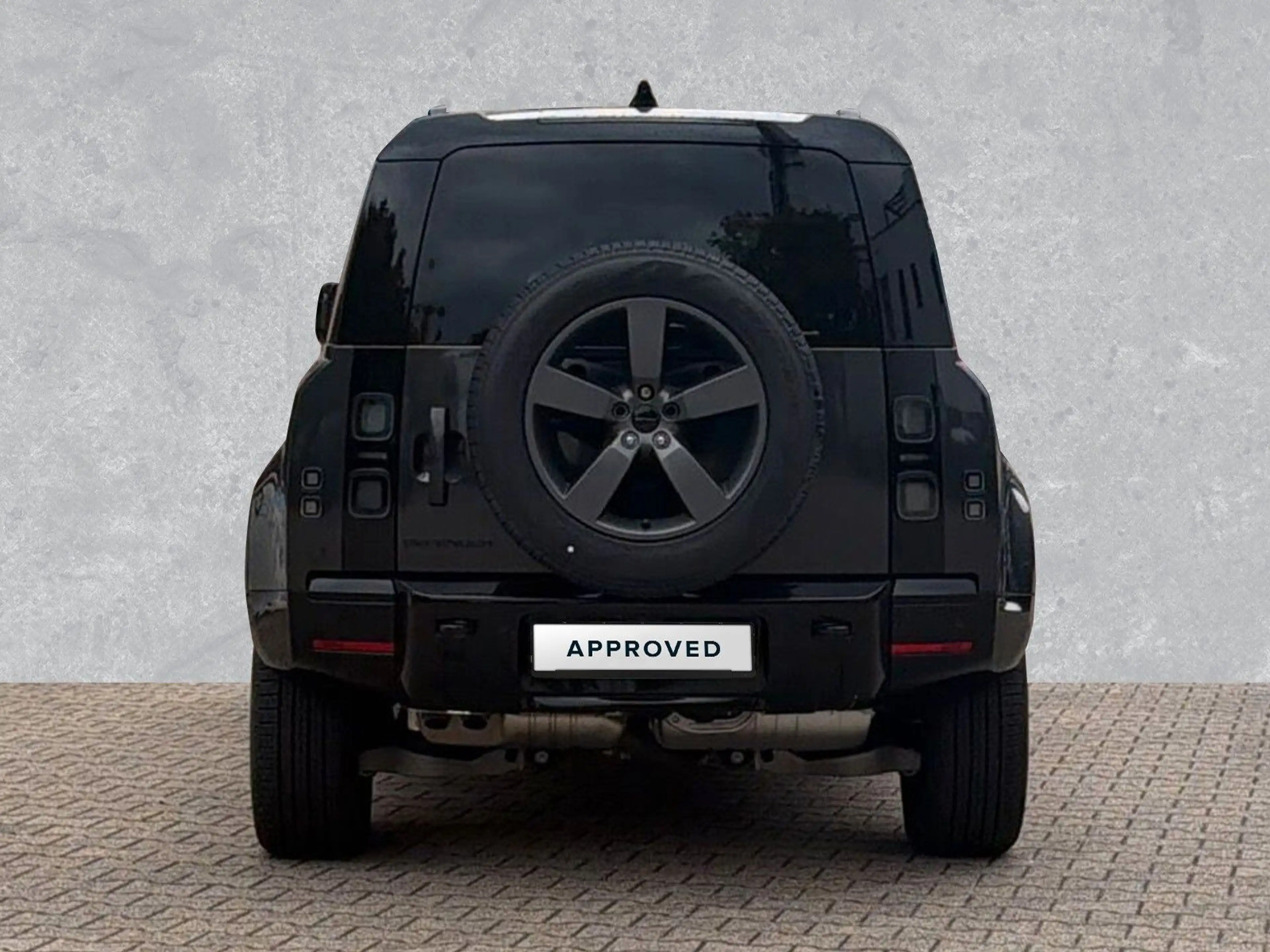 Land Rover Defender 110 D250 X-Dynamic SE AHK ACC SD — photo 8