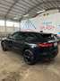 Jaguar F-Pace 2.0d i4 R-Sport Black Design Edition awd 180cv aut Nero - thumbnail 3