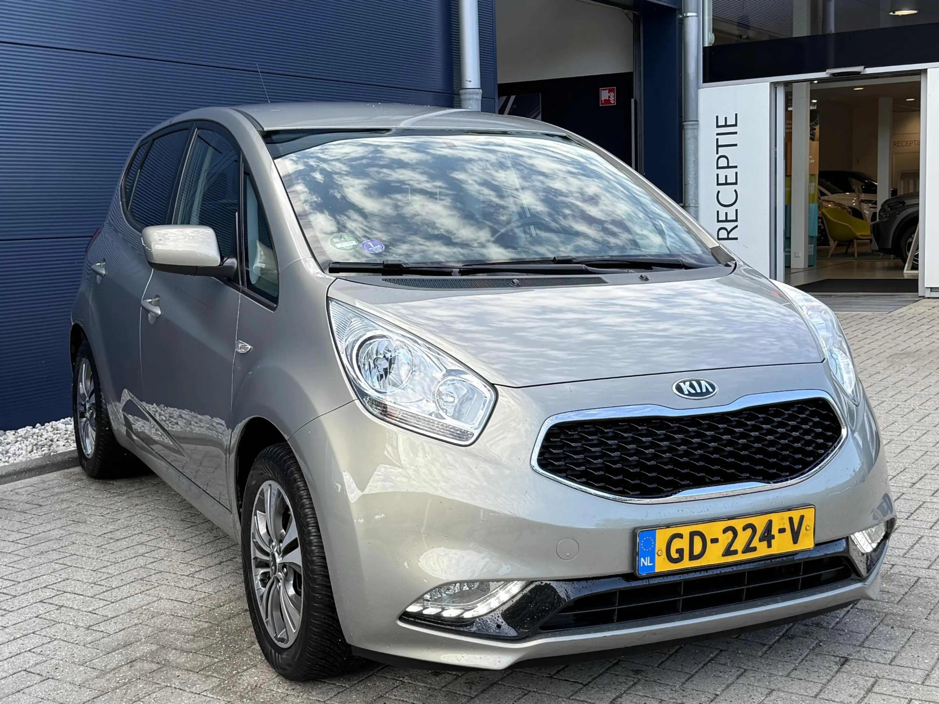 Kia Venga 1.6 CVVT First Edition | Navigatie | Climate Contr — photo 3