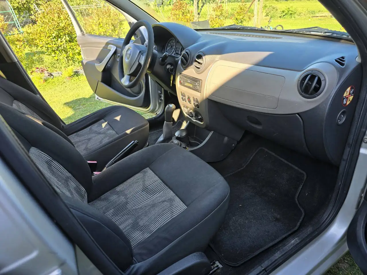 Dacia Sandero Sandero — photo 2