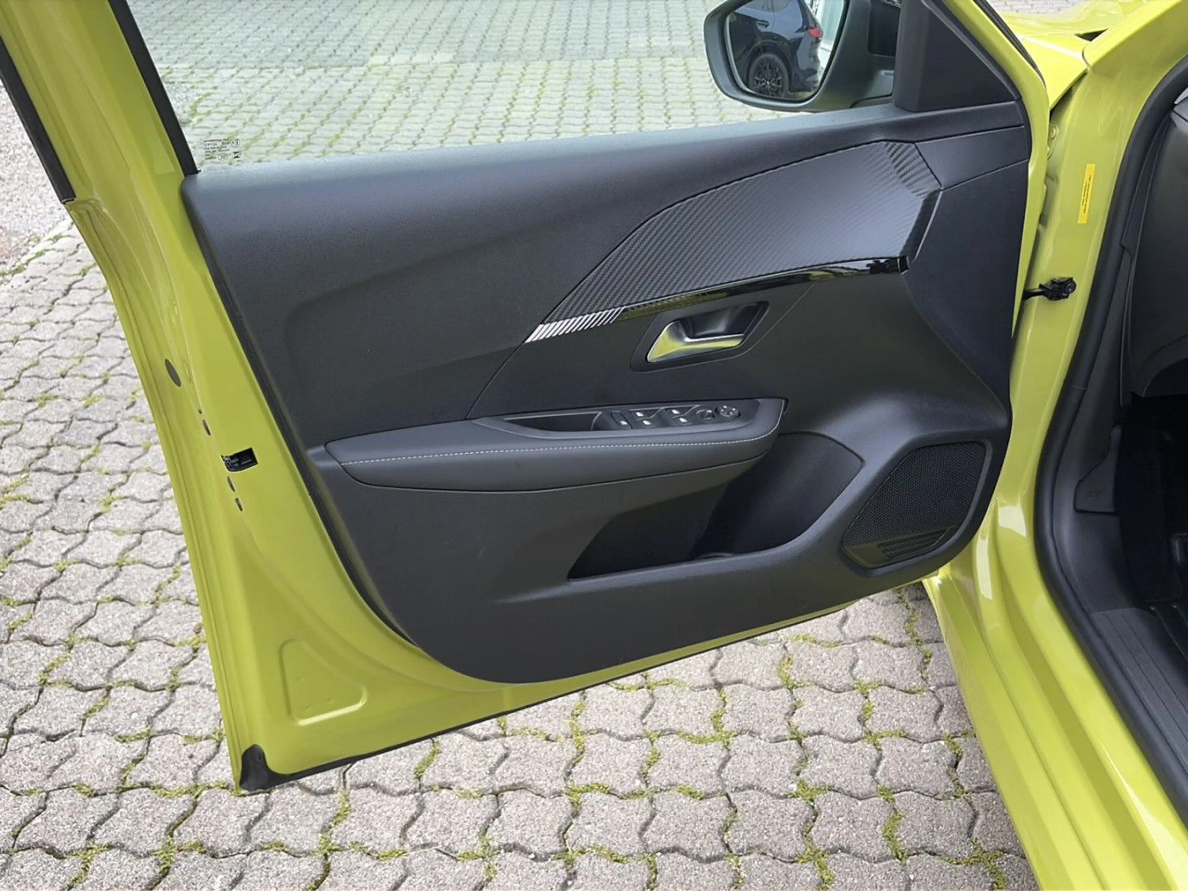 Peugeot 208 Allure LED Klima Einparkhilfe el. Fenster — photo 10