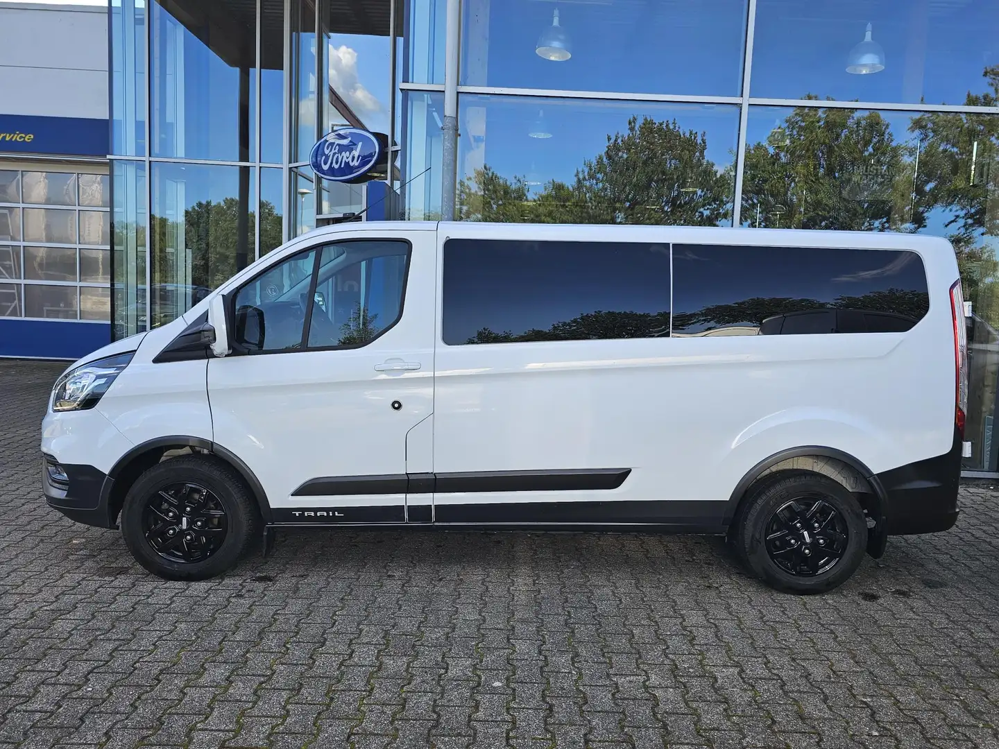 Ford Transit Custom 300 2.0 TDCI L2H1 Trail | Glasslook panelen | Rapt Wit - 2