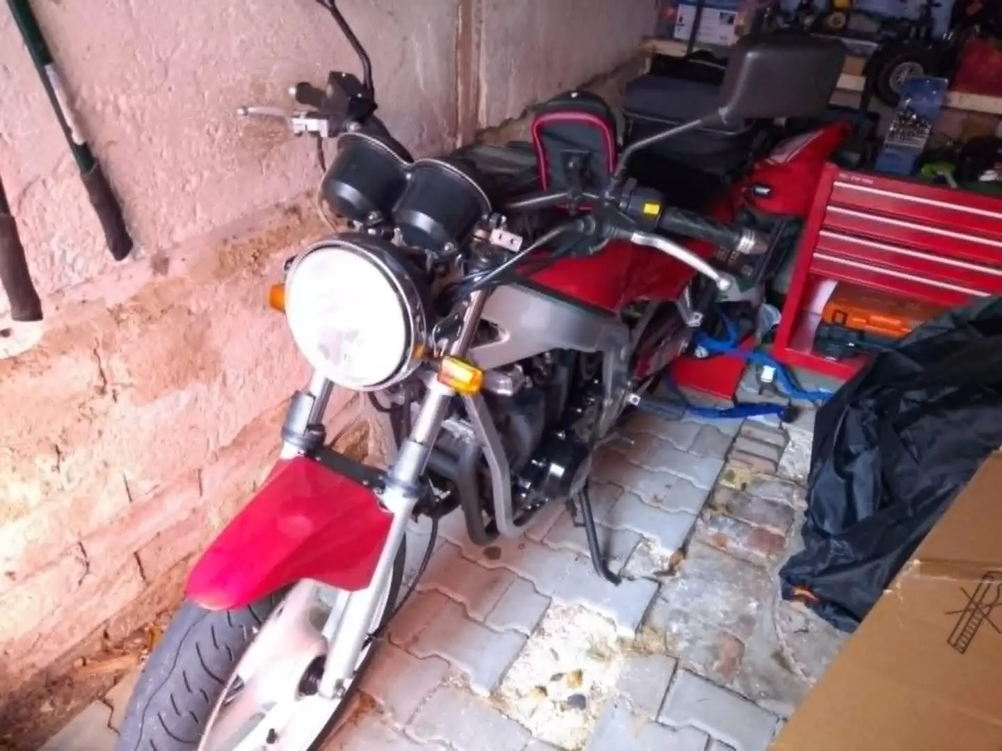 Suzuki GS 500 Red - 1