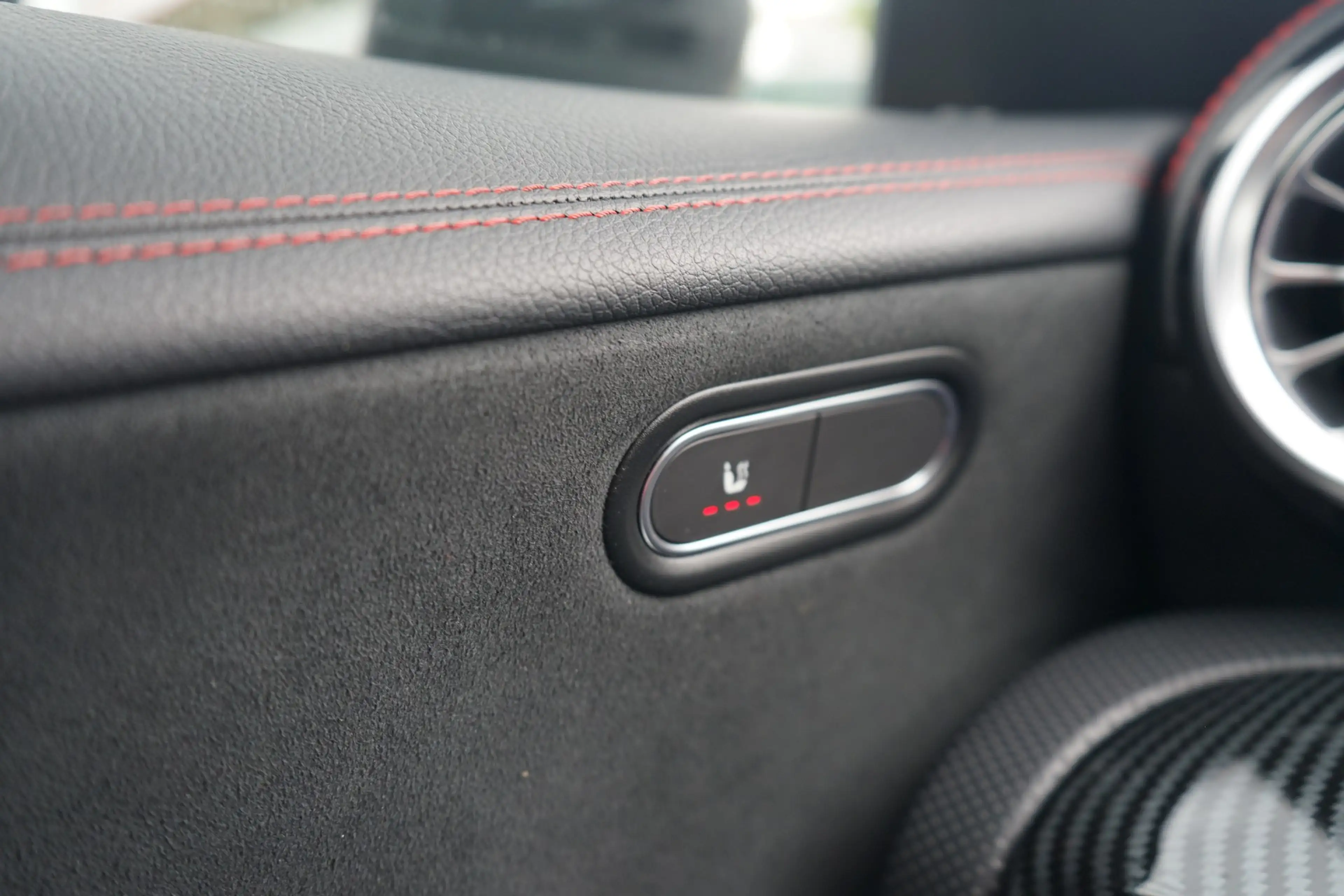 Mercedes-Benz CLA 220 SB AMG Line LED Navi Kamera Spurhalte — photo 22