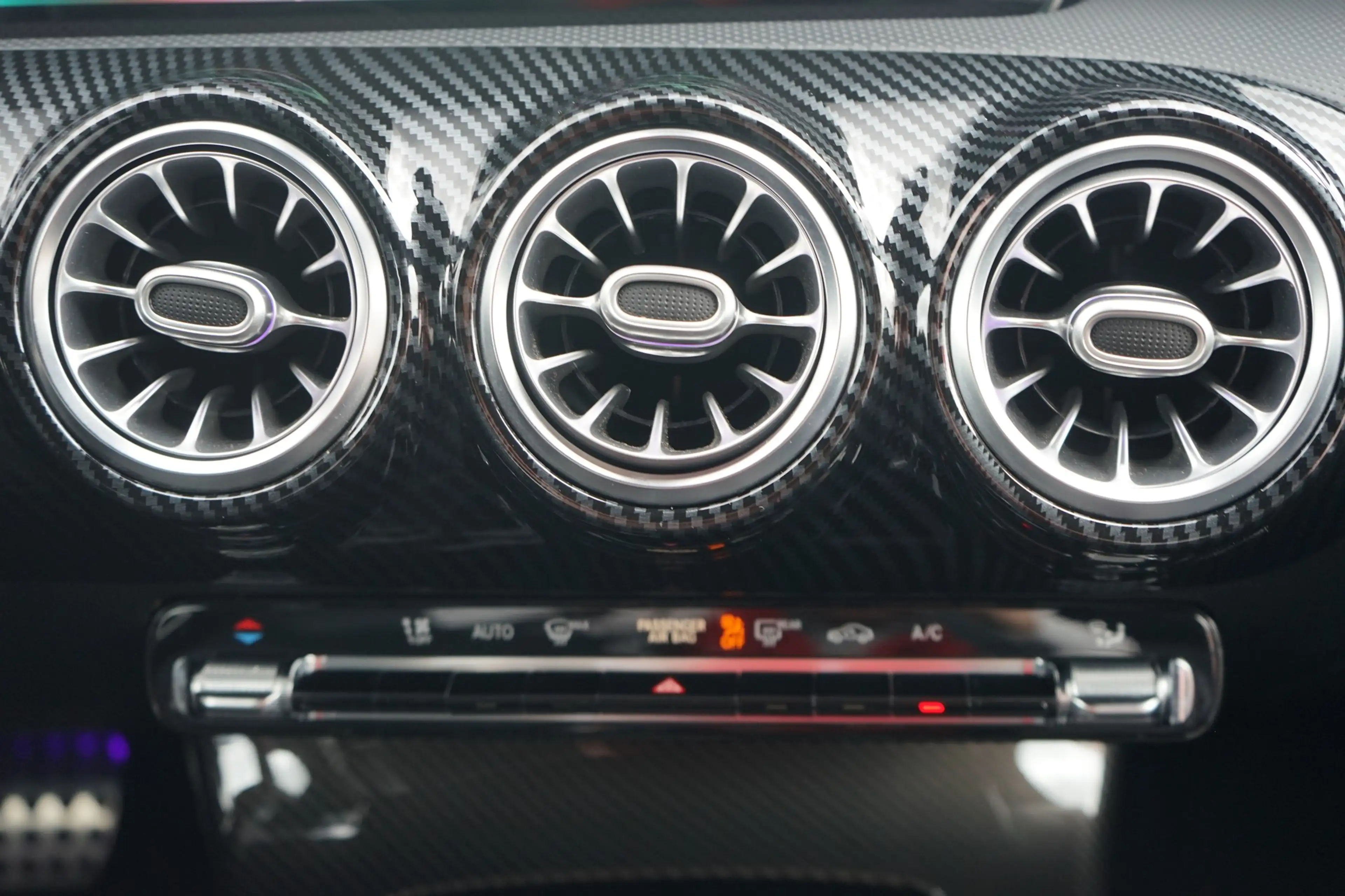 Mercedes-Benz CLA 220 SB AMG Line LED Navi Kamera Spurhalte — photo 11