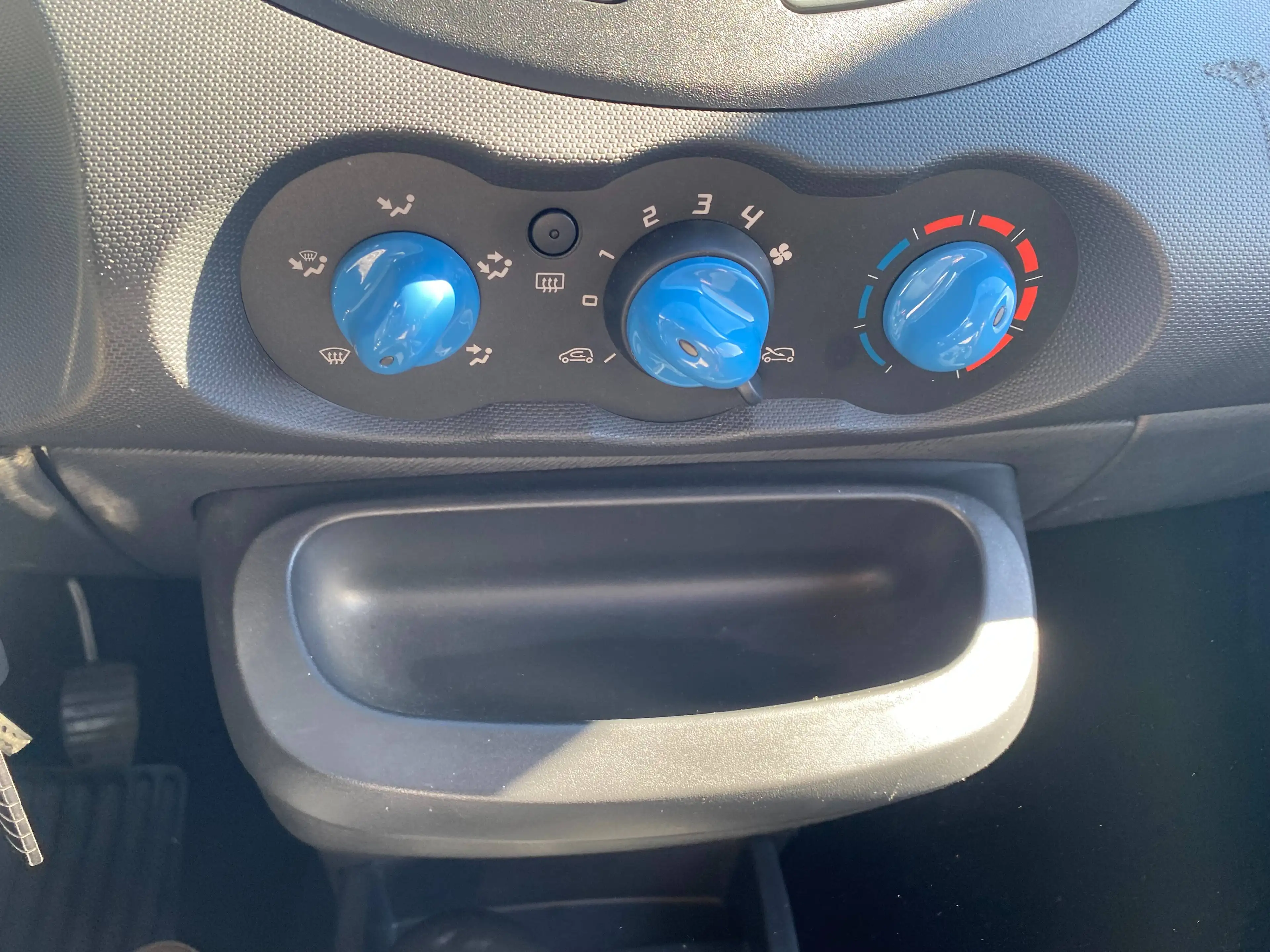 Renault Twingo Twingo 1.5 dCi Exception — photo 8