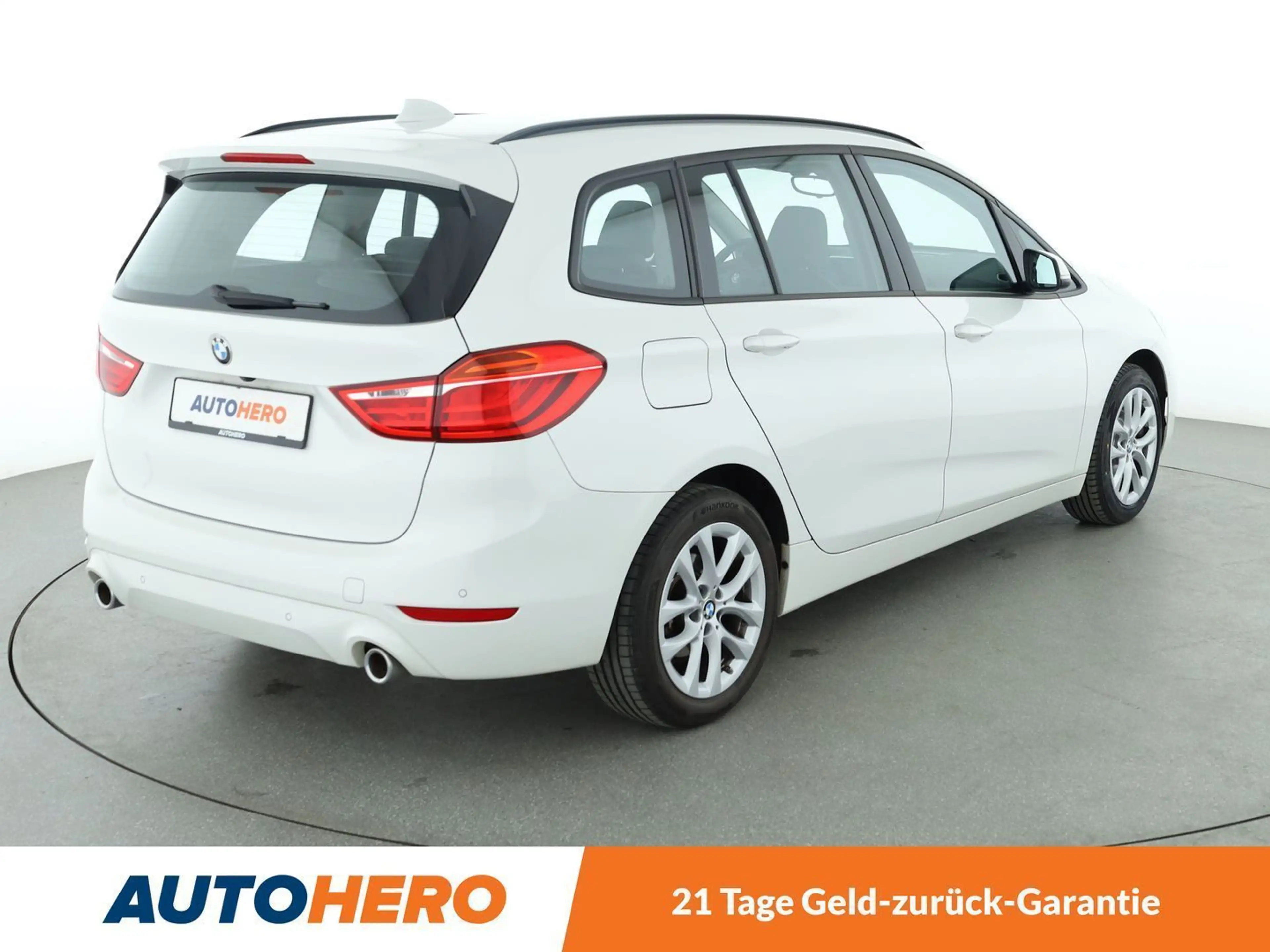 BMW 220 220i Gran Tourer Advantage Aut.*NAVI*HEAD-UP*LED* — photo 6