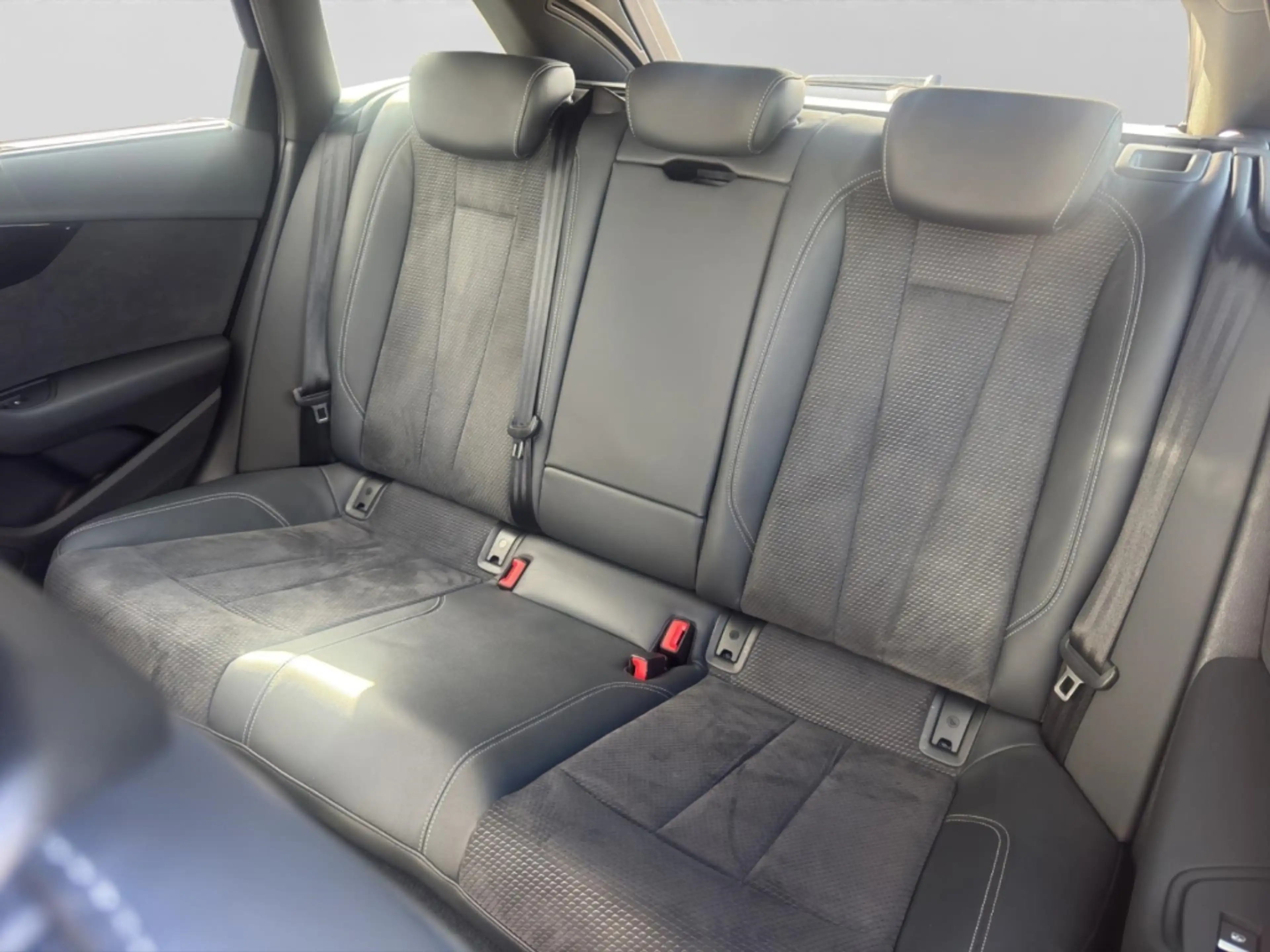 Audi S4 Avant 3.0 TDI quattro Alu Matrix-LED AHK Kamera Na — photo 13