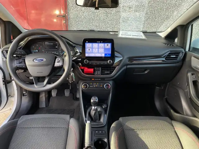 Ford Fiesta view 5