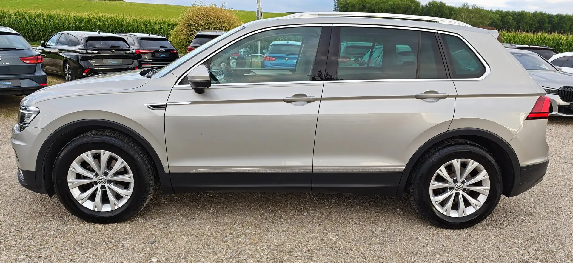 Volkswagen Tiguan Comfortline BMT/Start-Stopp*AHK*PICKERL NEU*LED* Grau - 2