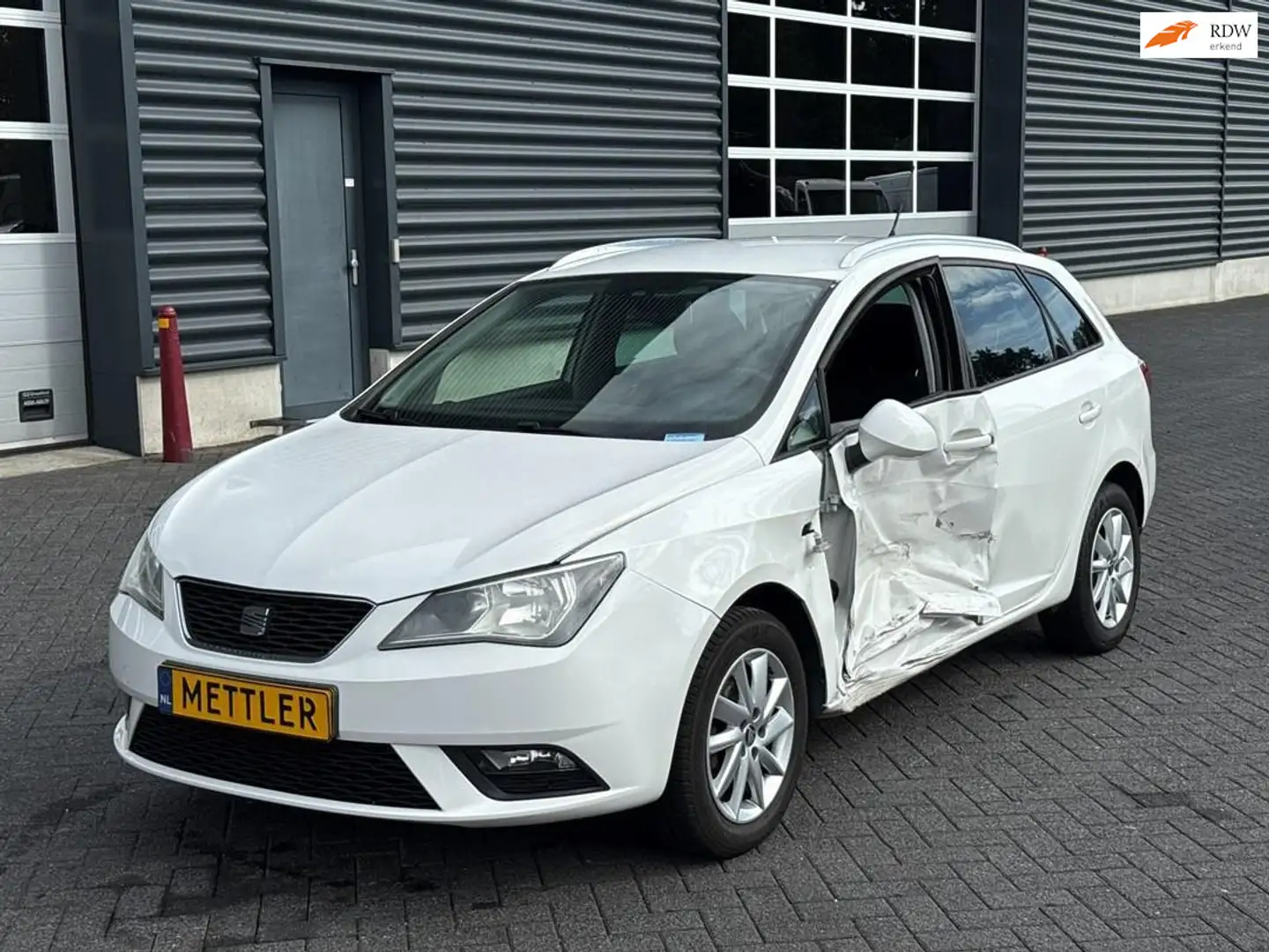 SEAT Ibiza ST 1.2 TSI Chill Out, airco, trekhaak Wit - 1