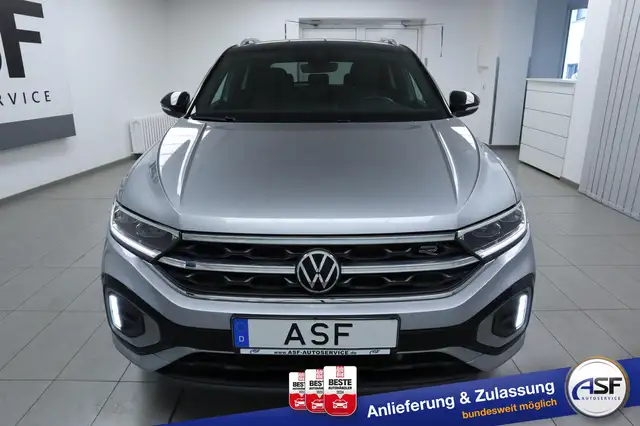 Volkswagen T-Roc view 3