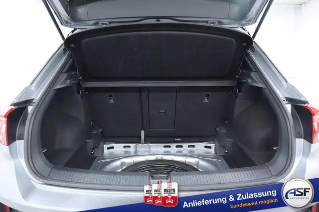 Volkswagen T-Roc view 11