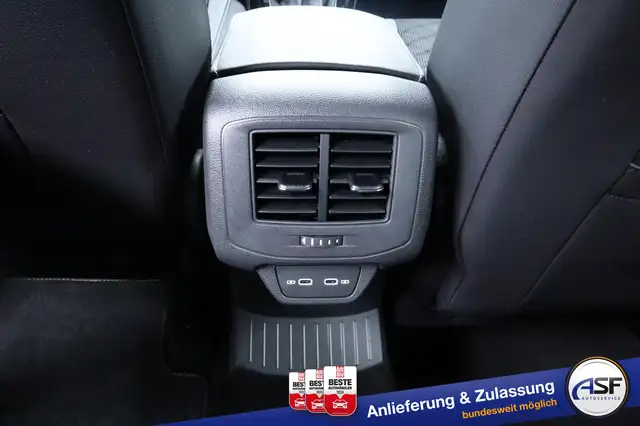 Volkswagen T-Roc view 30