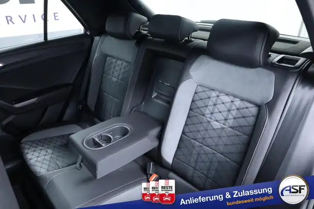 Volkswagen T-Roc view 17