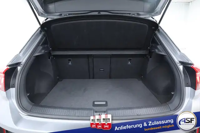 Volkswagen T-Roc view 10