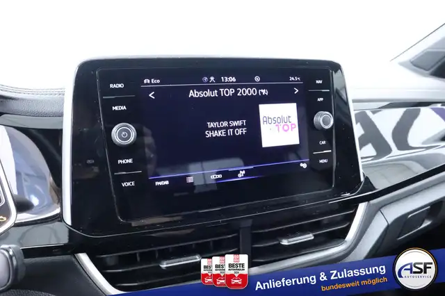 Volkswagen T-Roc view 25