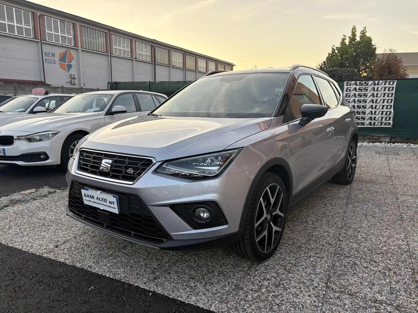 SEAT Arona 1.0 ecotsi FR 95cv Argento - 1