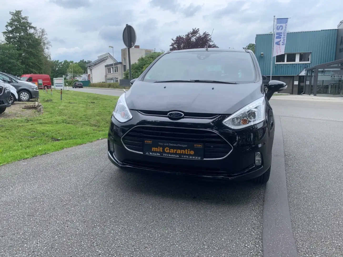 Ford B-Max B-MAX Titanium Schwarz - 1