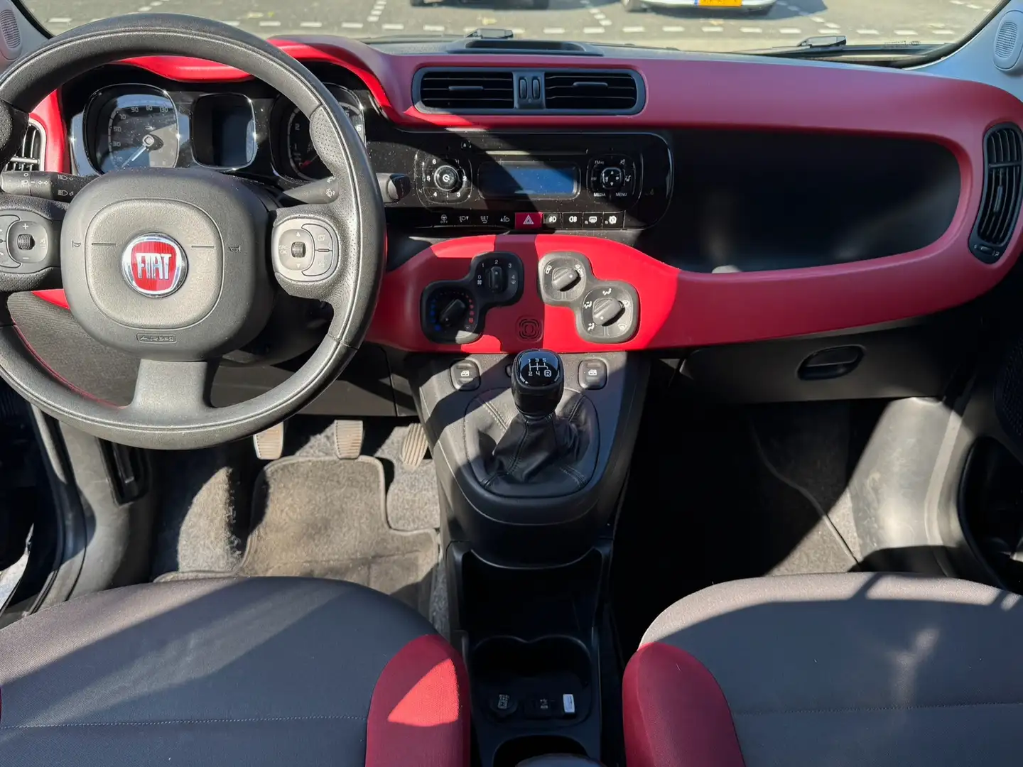 Fiat Panda Panda 0.9 TwinAir Lounge Zwart - 1