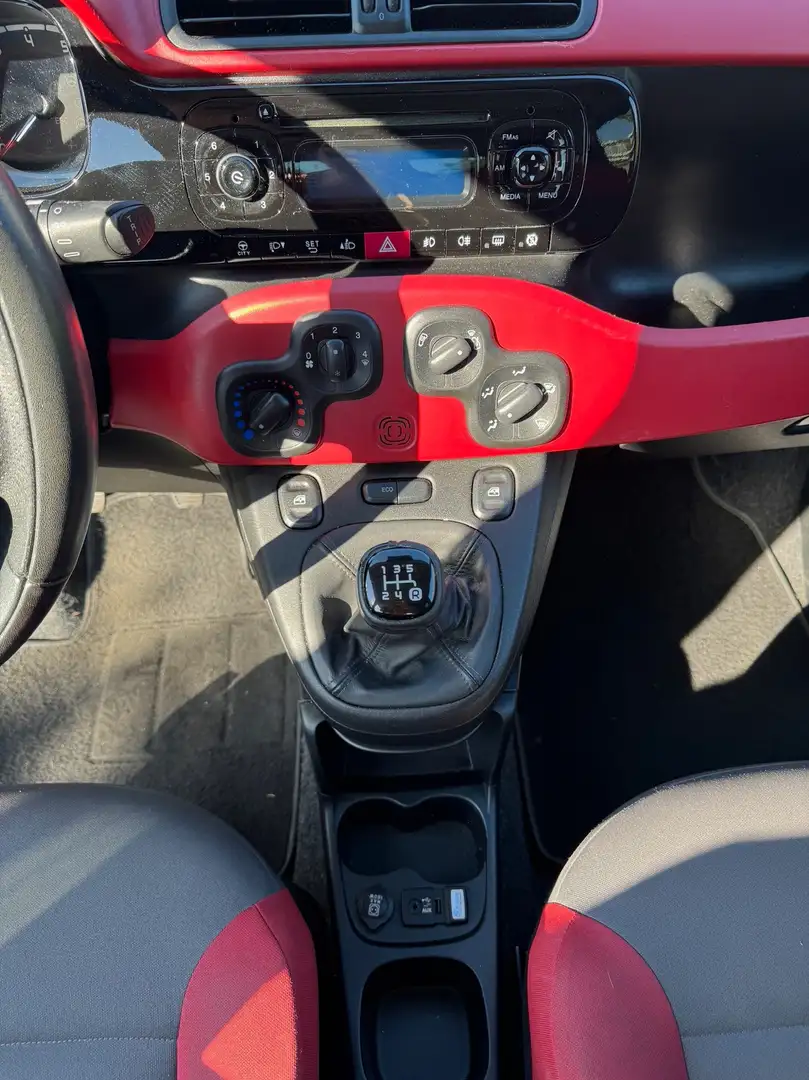 Fiat Panda Panda 0.9 TwinAir Lounge Zwart - 2