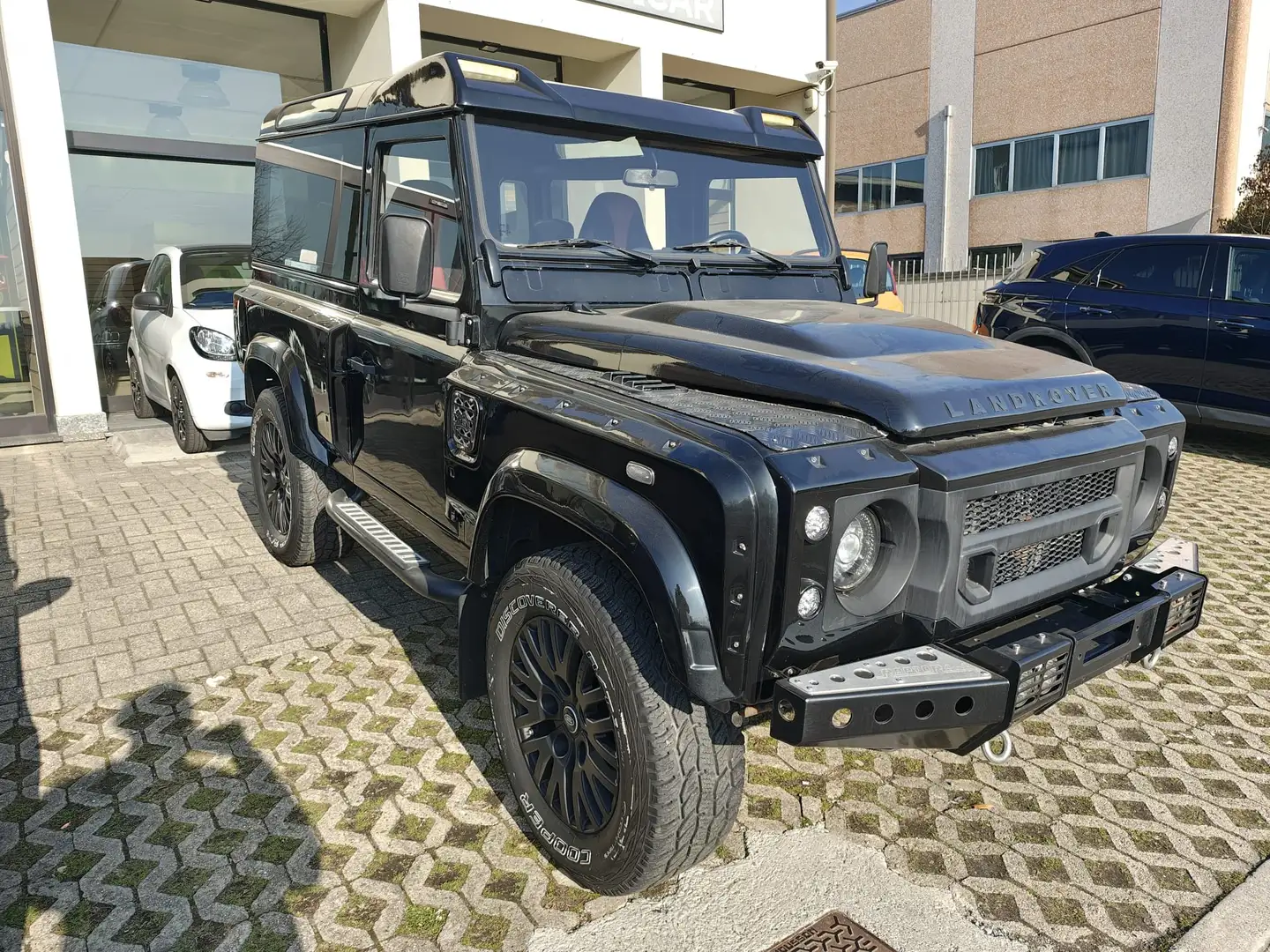 Land Rover Defender 90 2.5 td5 County SW Noir - 1