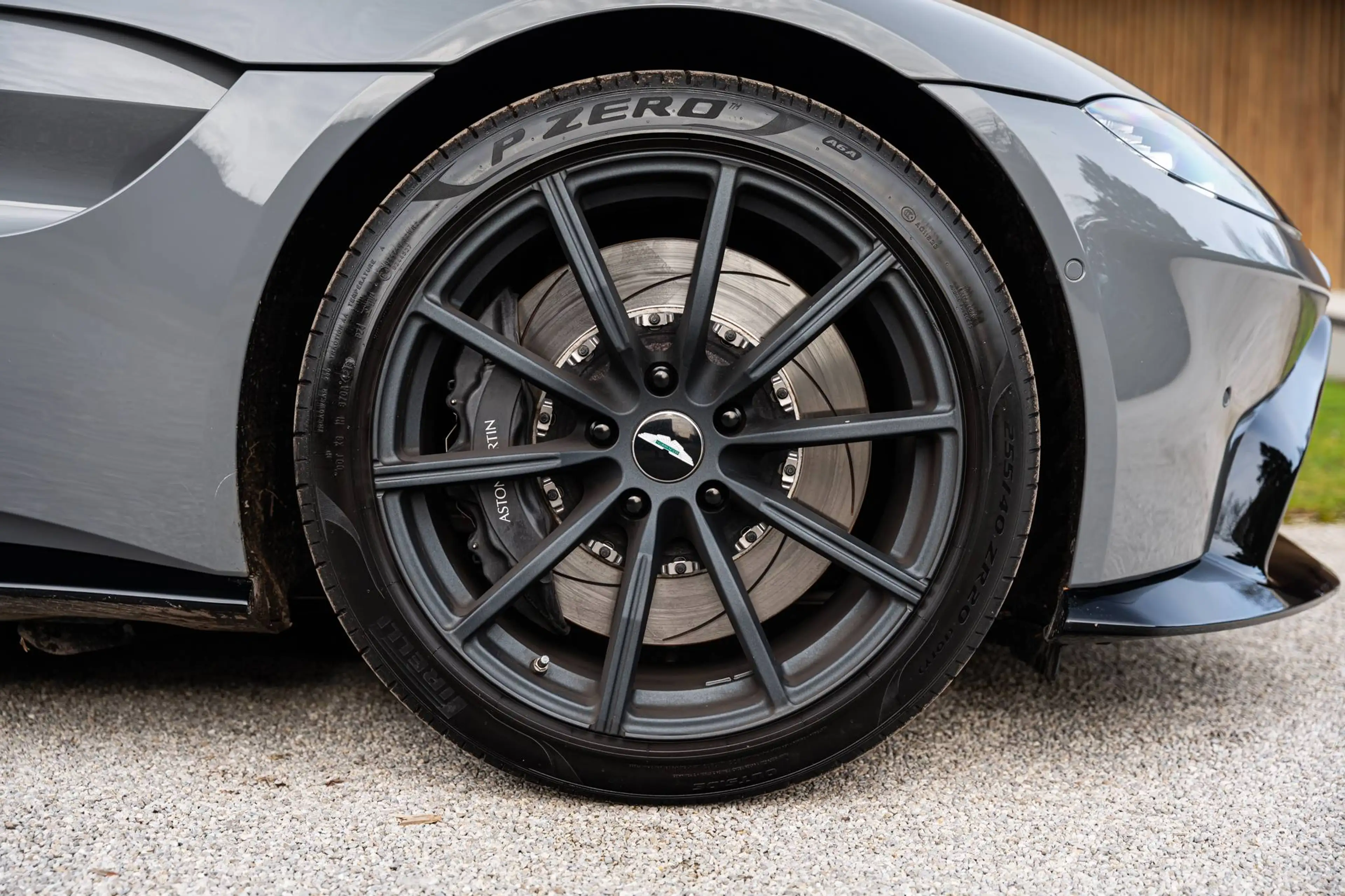 Aston Martin Vantage V8 / CHINA GREY / SEAT VENT / 360° / MEMORY SEATS — photo 10