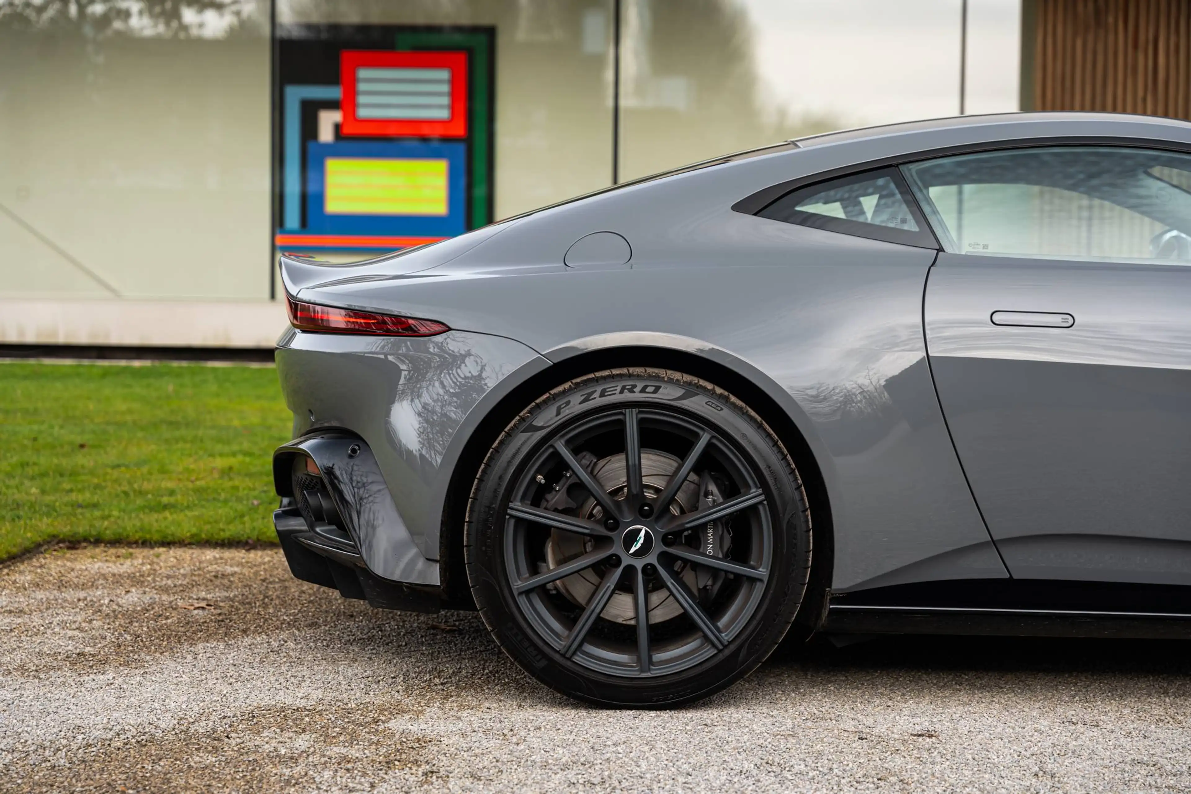 Aston Martin Vantage V8 / CHINA GREY / SEAT VENT / 360° / MEMORY SEATS — photo 8