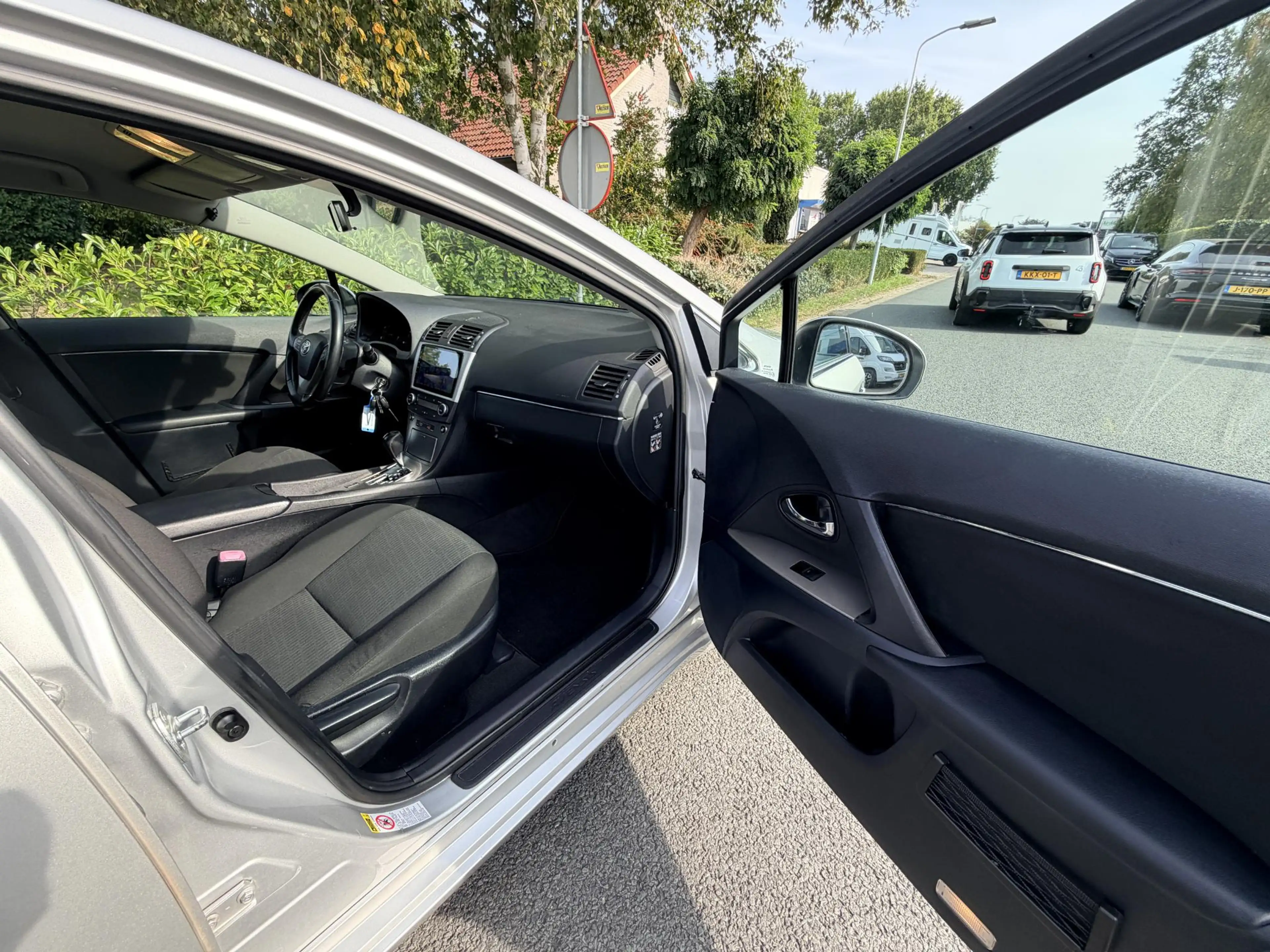 Toyota Avensis 1.8 VVTi Dynamic 147PK Automaat — photo 23