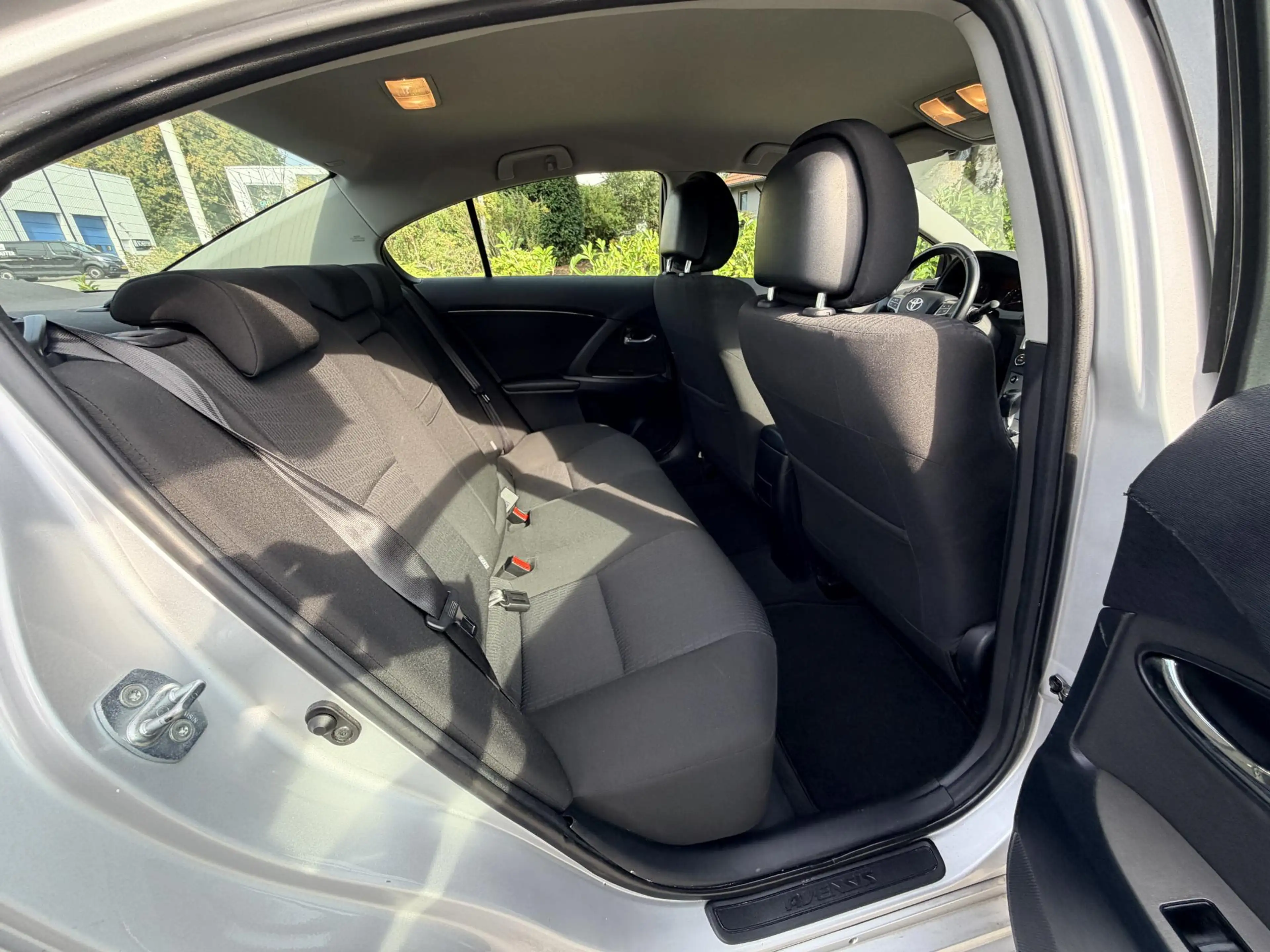 Toyota Avensis 1.8 VVTi Dynamic 147PK Automaat — photo 22