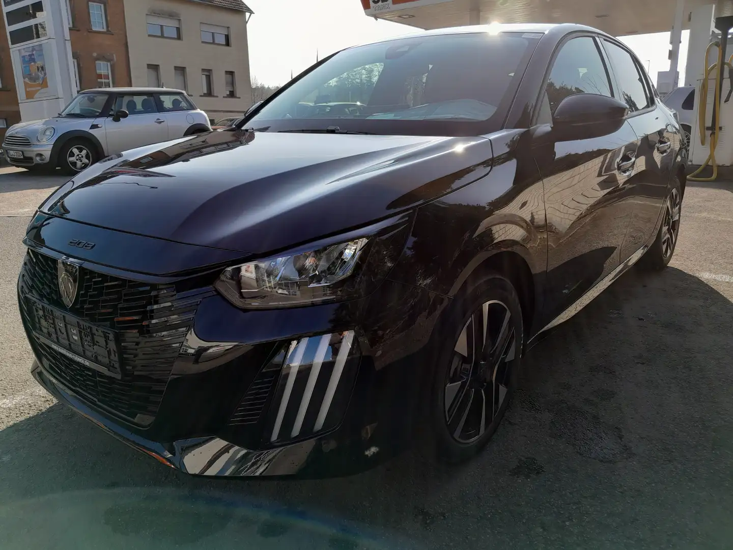 Peugeot 208 Allure PT 100 EAT8 Automatik Kamera Navi SHZ LED A Schwarz - 1