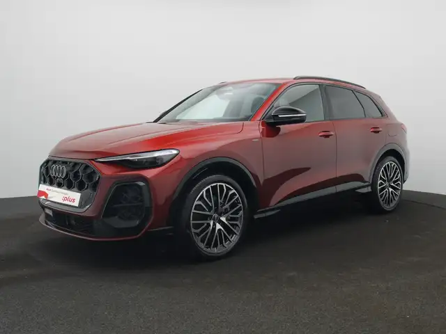 Audi Q5 view 2