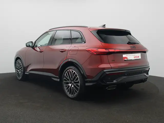 Audi Q5 view 5