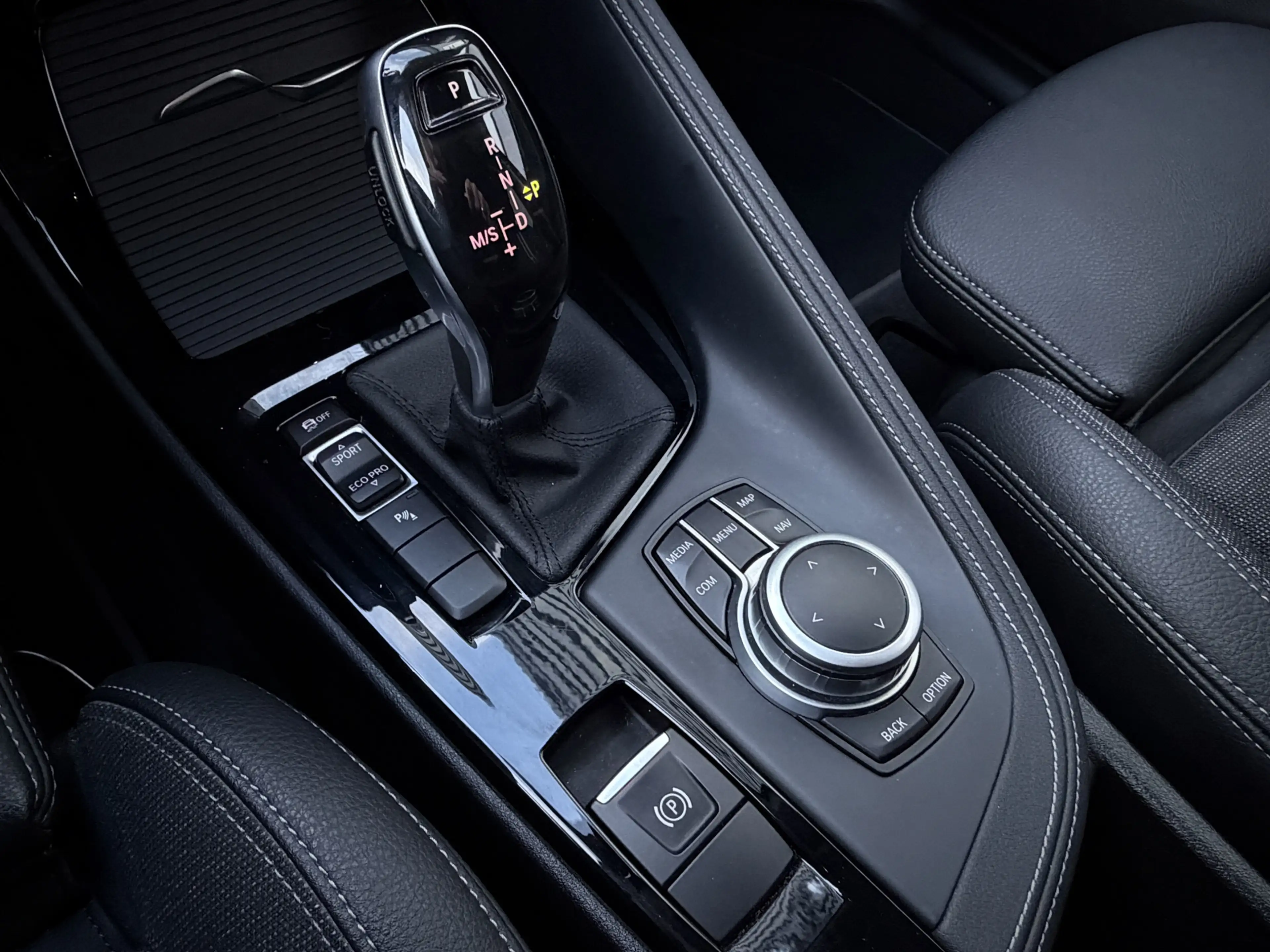 BMW X1 sDrive18i High Executive Automaat Navigatie/Trekha — photo 23