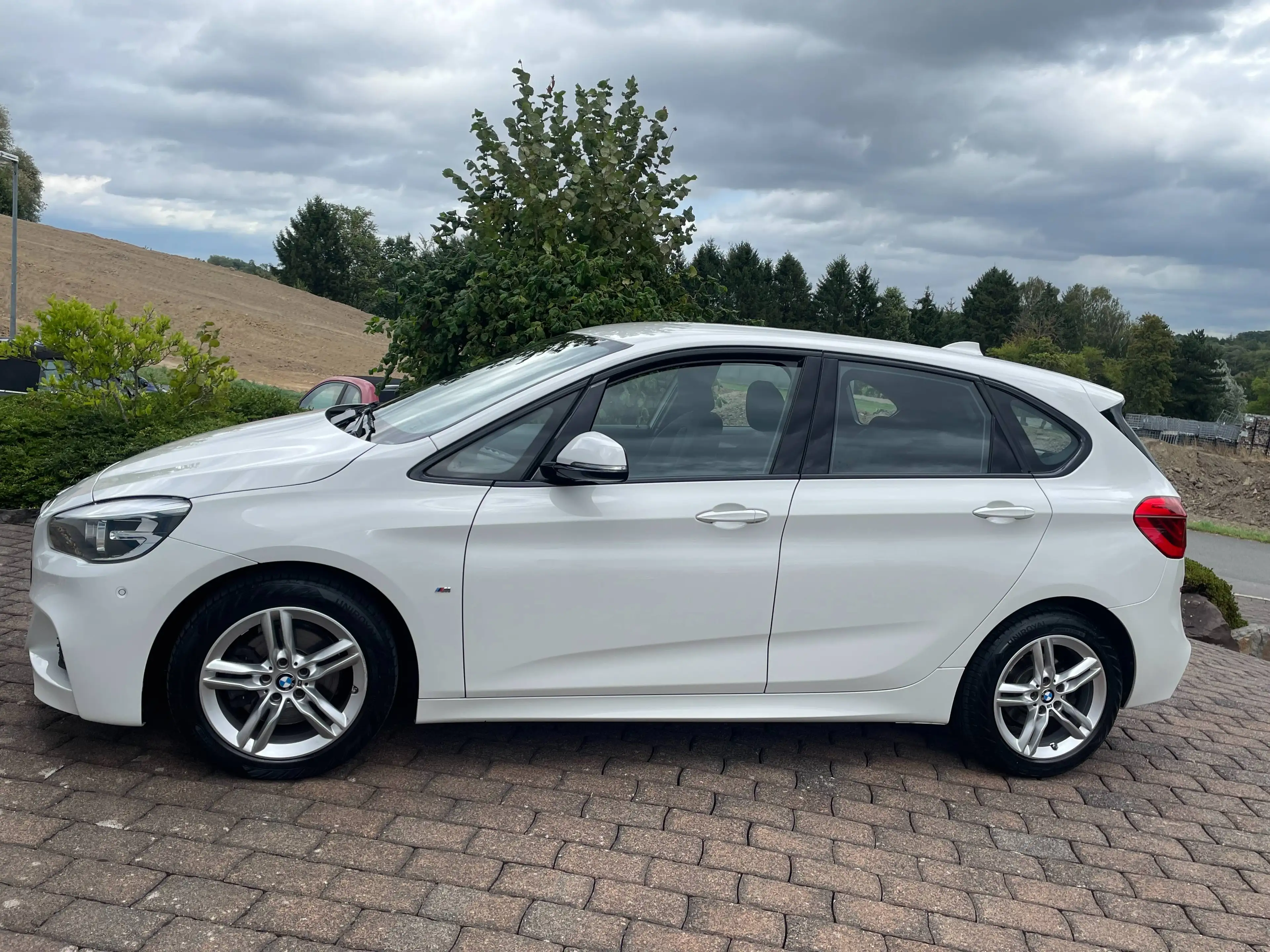 BMW 218 218i Active Tourer M Sport Navi Sitzheizung — photo 10