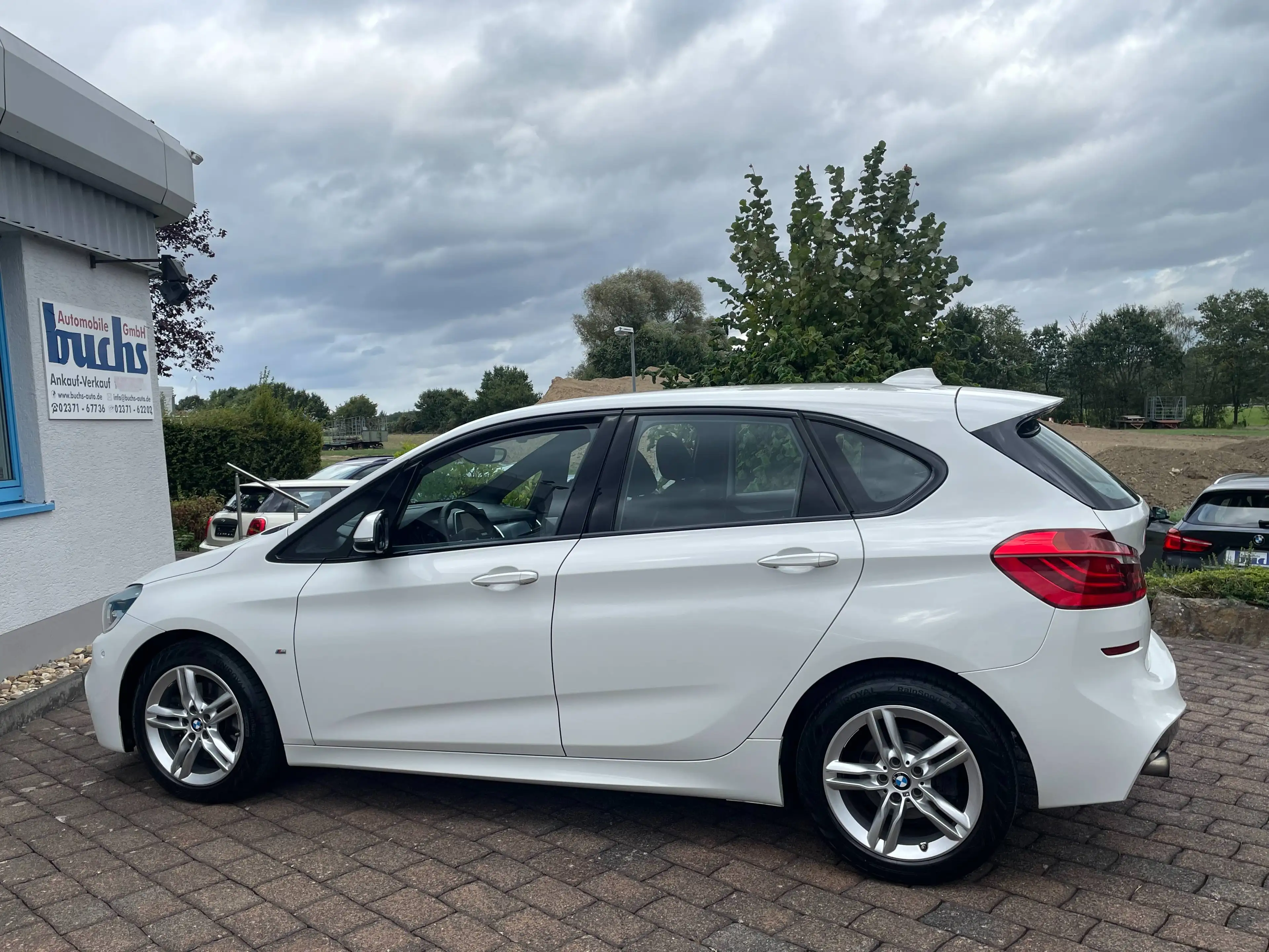 BMW 218 218i Active Tourer M Sport Navi Sitzheizung — photo 9