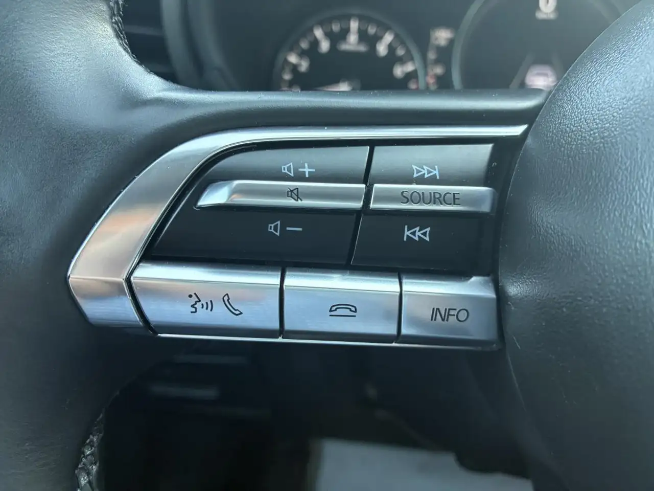 Mazda 3 снимка Mazda 3
