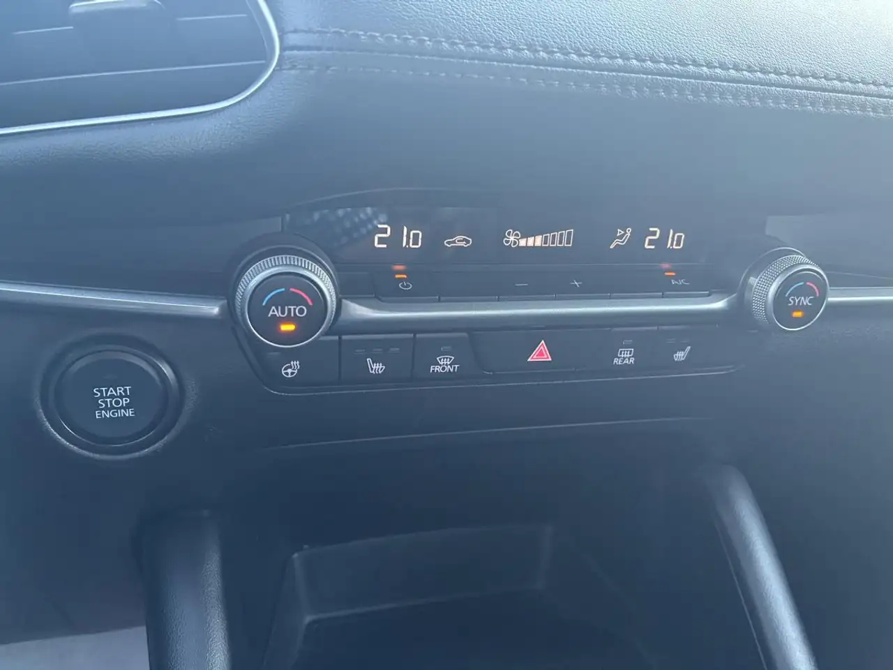 Mazda 3 снимка Mazda 3