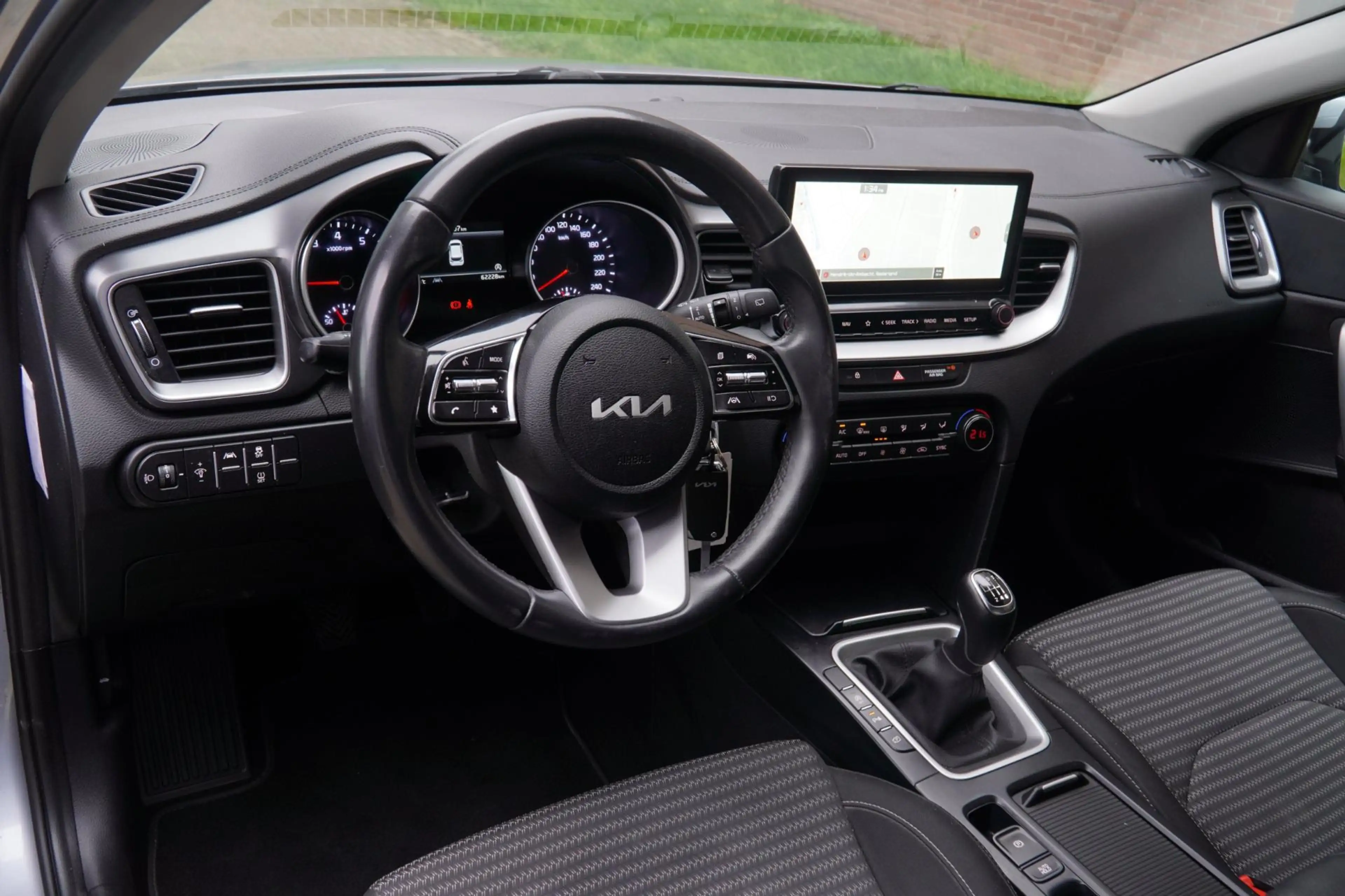 Kia Ceed / cee'd 1.0 T-GDi DynamicLine, Navigatie, A.rijcamera, Cru — photo 3